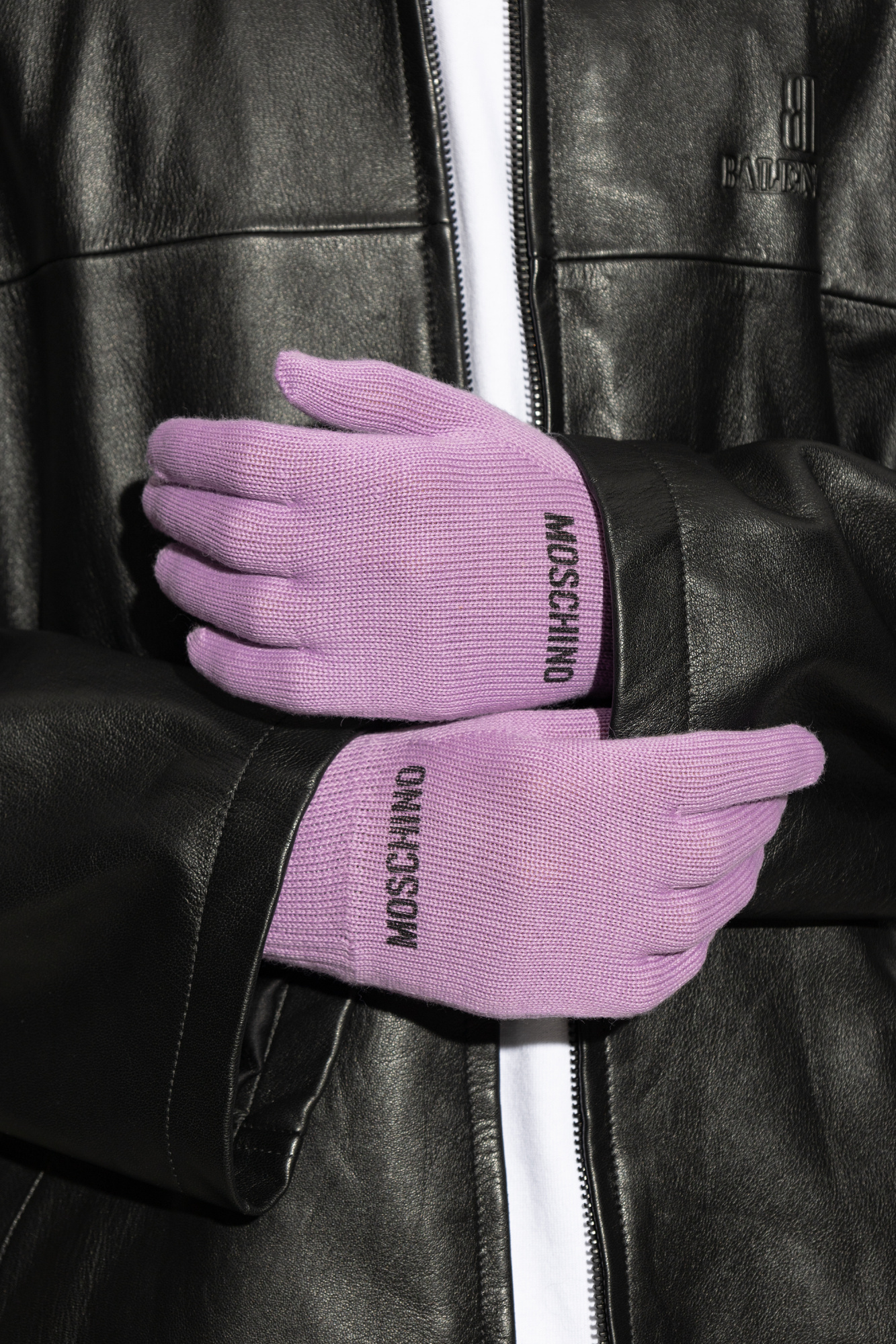 【関税＆送料込み】Moschino Glove Cape Moschino Glove cape available on julian-fashion.com - 316887